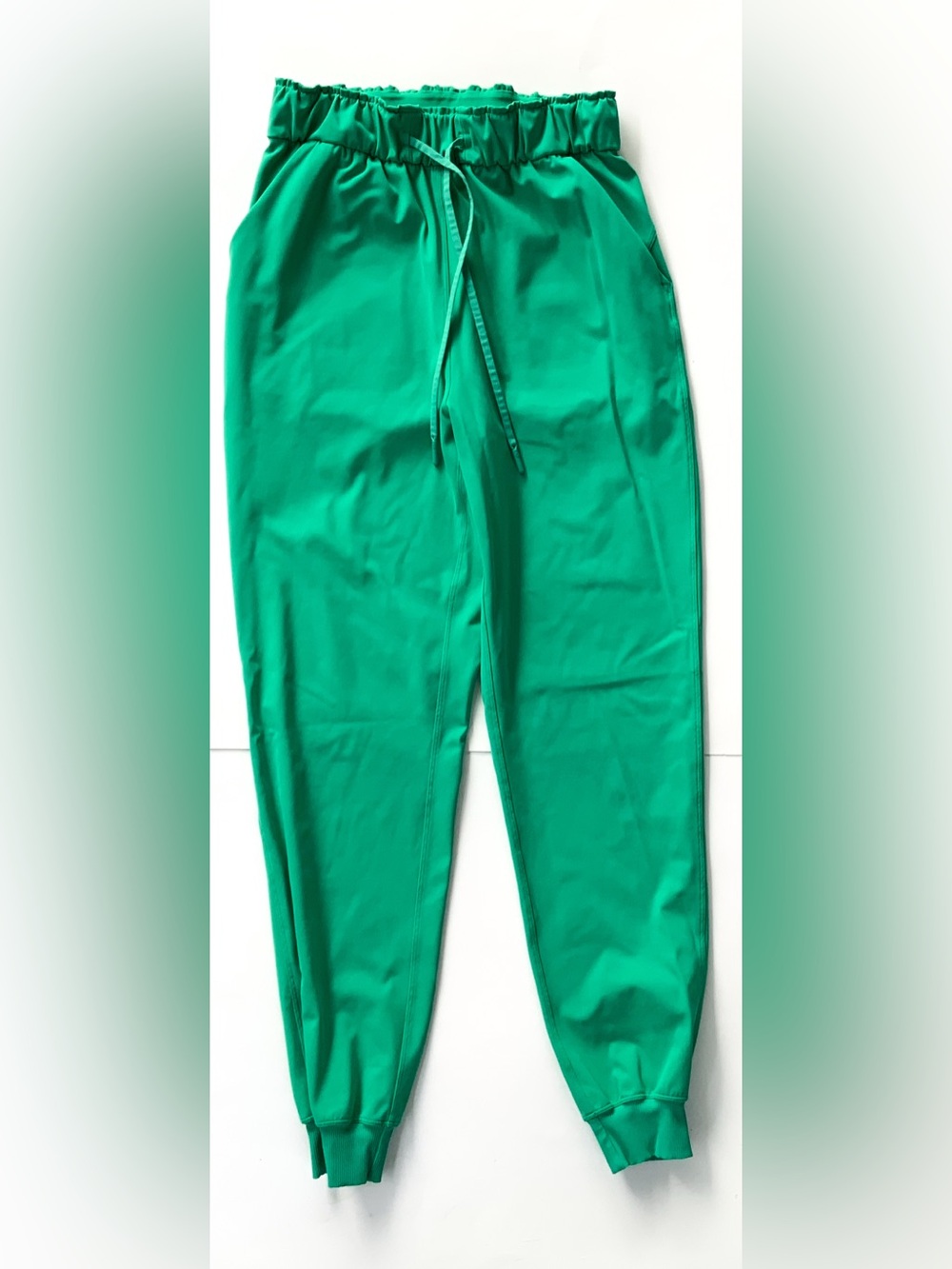 Lululemon Green Joggers Size 4 Style Number: W5DCRS